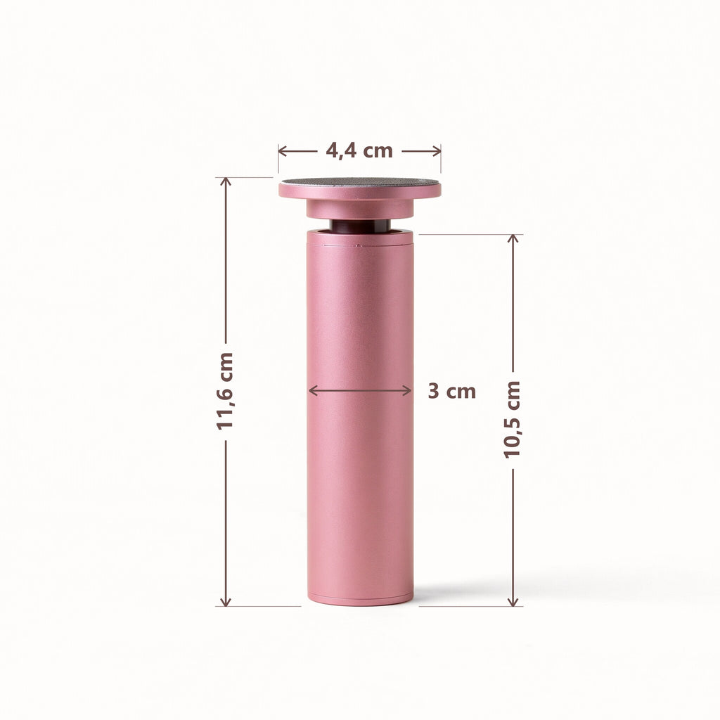 Dimensions du Velours Nomade : 11,6 cm de haut, poignée de 3 cm de large et 10,5 cm de haut, tête de 4,4 cm